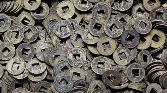 原创韩国古墓出土古代铜钱韩专家这是我们的国宝中国却发现12吨