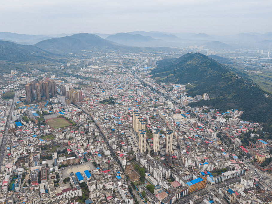 南水北调源头淅川县城风景秀丽老鹳河穿城而过