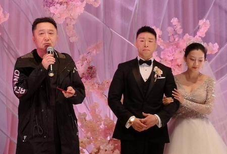 原创人生赢家!青年相声演员朱云峰官宣妻子怀二胎,三年抱俩让人羡慕