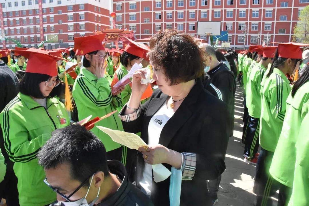 张北德智中学高中学校隆重举行首届高二成人礼暨"5.18青年立志节"