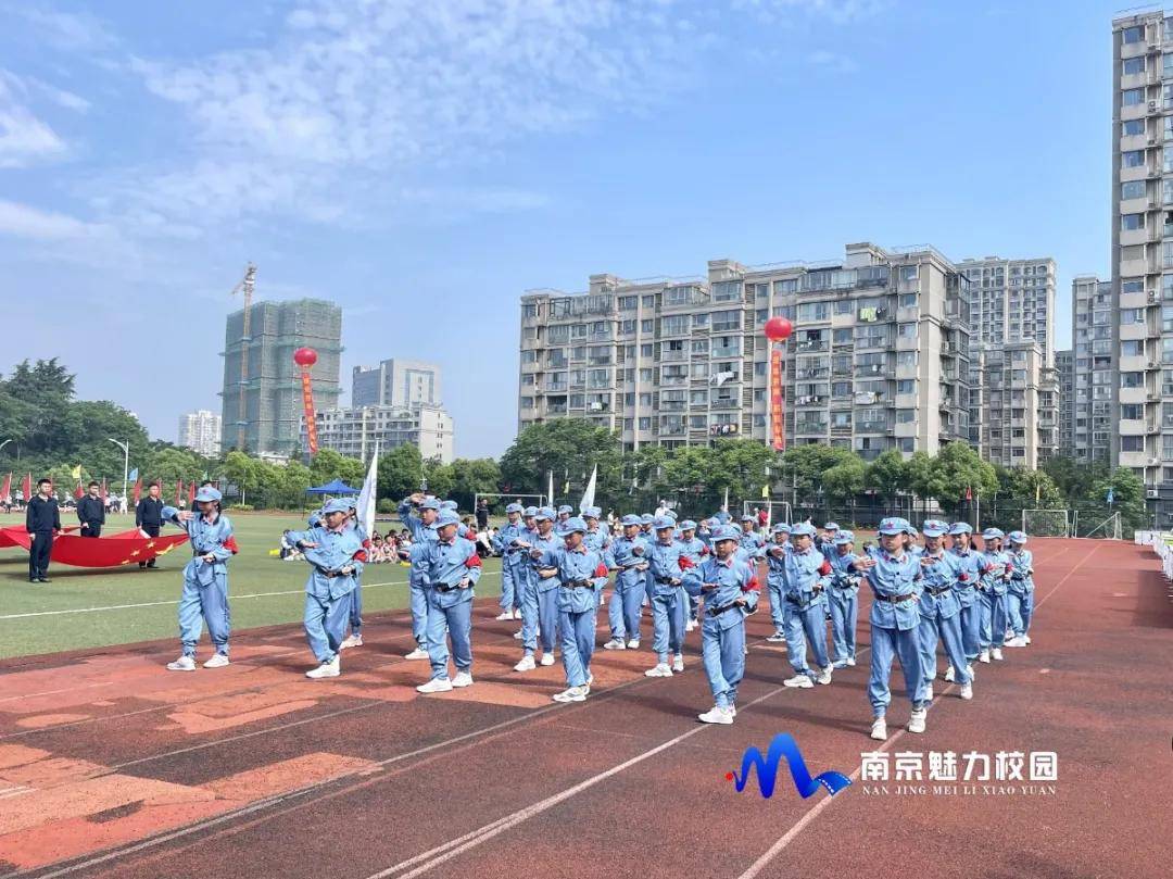 在队列队形方阵表演中,南京市丁家庄第三小学,丁家庄第二小学,青秀城