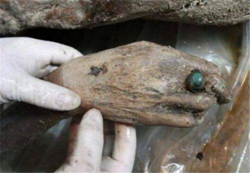 原创江苏出土2000年前贵妇墓肌肤吹弹可破容貌复原后像极一位女星