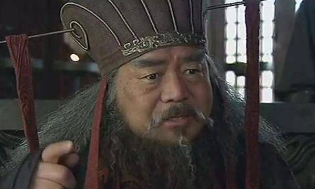 东汉末年,权倾朝野的董卓,到底有多残暴?