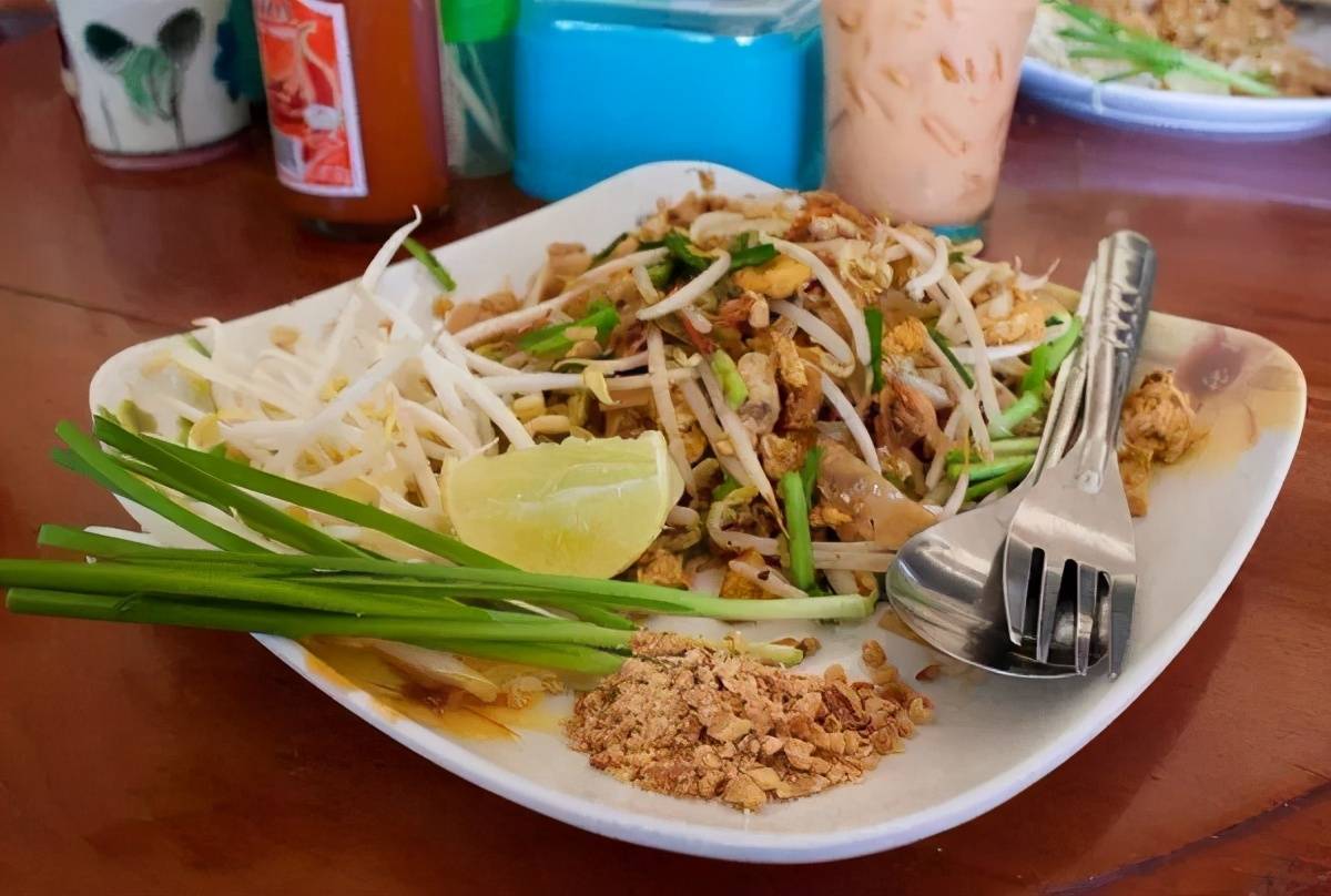 原创泰国美食攻略:最值得尝试的10大泰国味