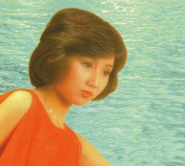 原创60岁张德兰受访谈人生经历,近照皮肤白皙不输赵雅芝,至今无儿女