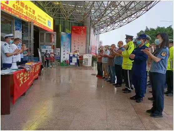 绵阳交警直属五大队举办安全生产月启动仪式