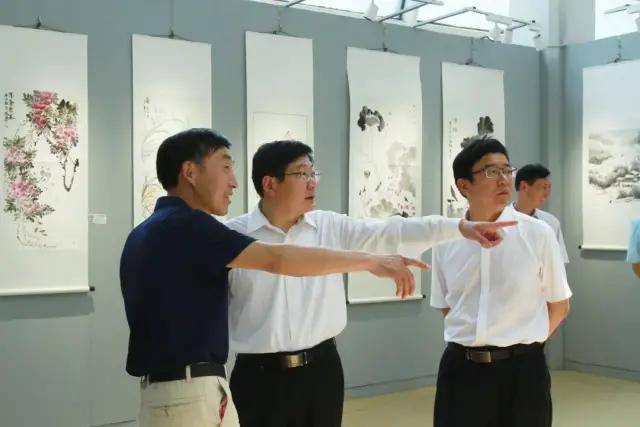 喜迎南阳师范学院建校70周年苏允波师生书画展开幕式