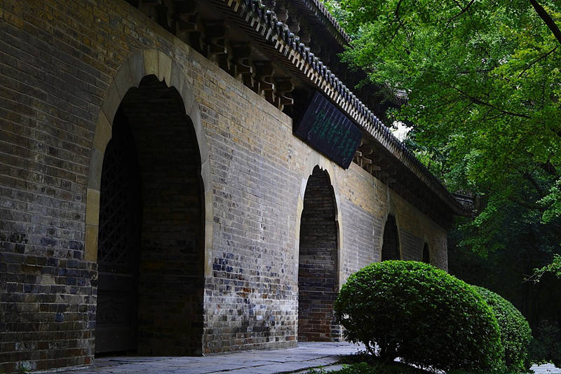 历经640年风雨的砖石建筑—无梁殿仍巍然不动_灵谷寺