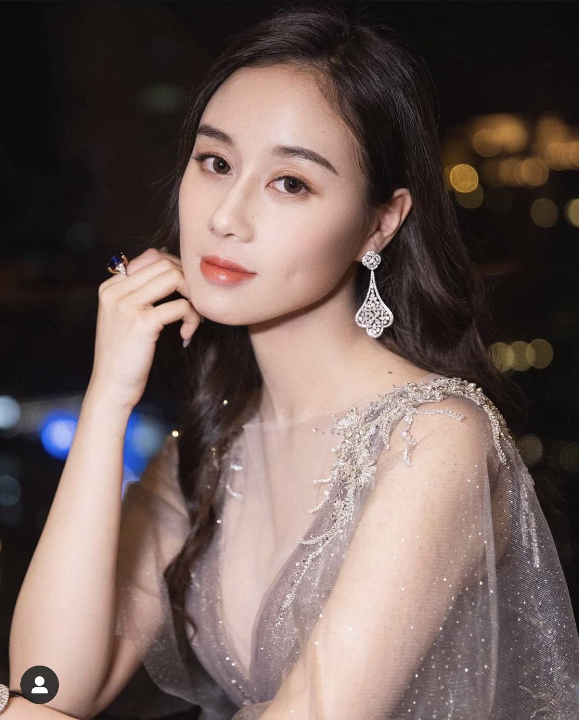 21岁何超欣麻省理工双学位毕业,破何猷君纪录,无心家族事业继续读书