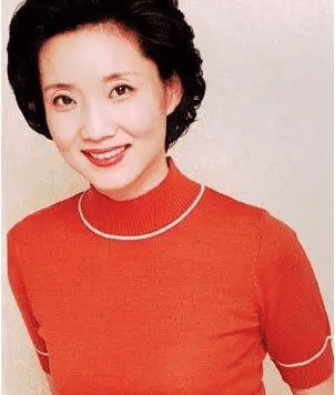 台前靓丽台下神秘,"央视最美主播"李修平,她去哪了?