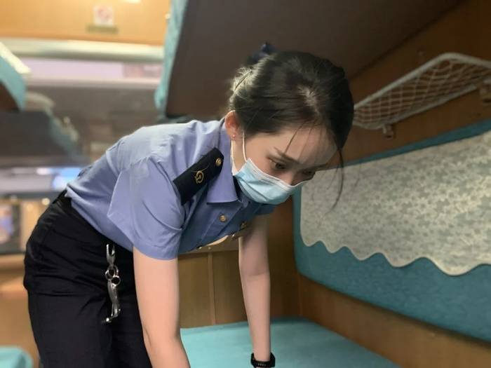 原创济南客运段广州车队团员组成青年突击队"迎战"假期客流高峰