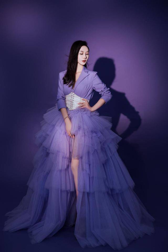 中国内地女歌手张静怡百科