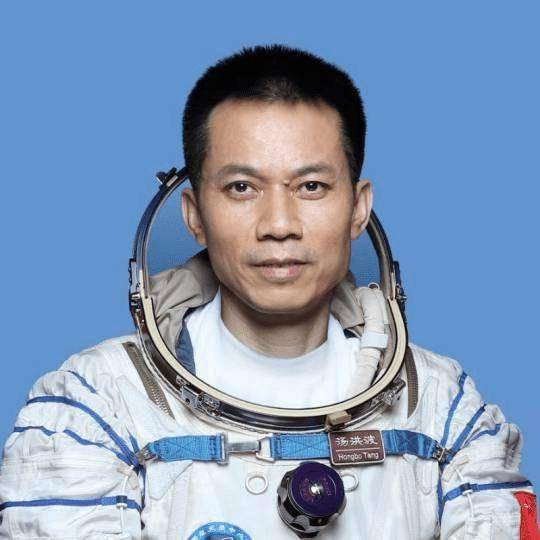 杨洪波是我国第二批航天员,暂未执行过太空任务,入选过神舟十一号飞行