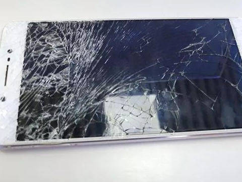 手机碎屏后,怎么知道碎的是内屏还是外屏?