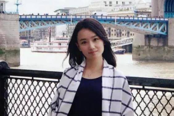 她是唯一考入清华的童星,如今淡出娱乐圈,智商和美貌兼备!