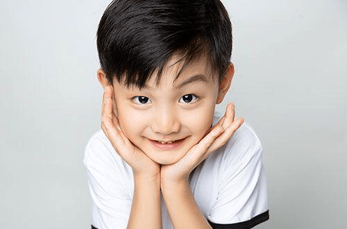 的张子枫,相信凭借天赋和后天的努力,蛋蛋会在演员的道路上越走越远