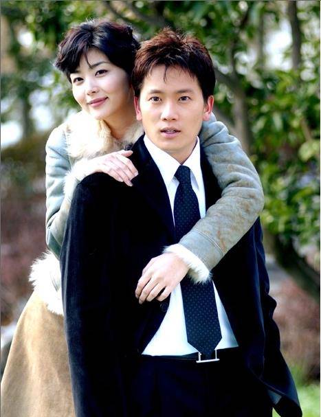《上流世界》李宝英,池晟偶像剧般相识契机,婚后缘分仍持续发威