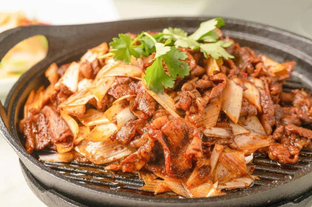 贝勒爷烤羊肉,国宴鸡豆花,招牌肥肠旺子,招牌鹅掌捞粉丝,红油药片