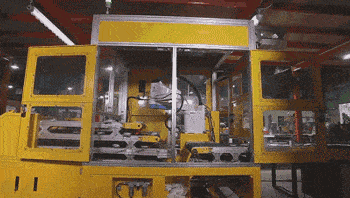 在这样的效率下,基本一天可以产出1000个足球.