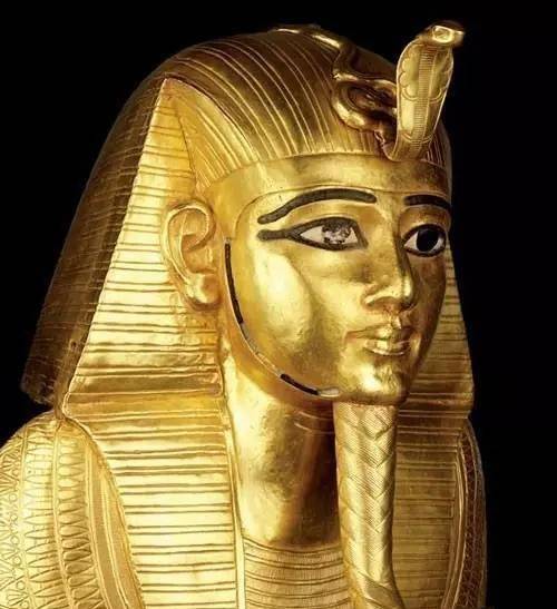 埃及眼镜蛇作为埃及法老的守护神,最后却咬死了埃及艳
