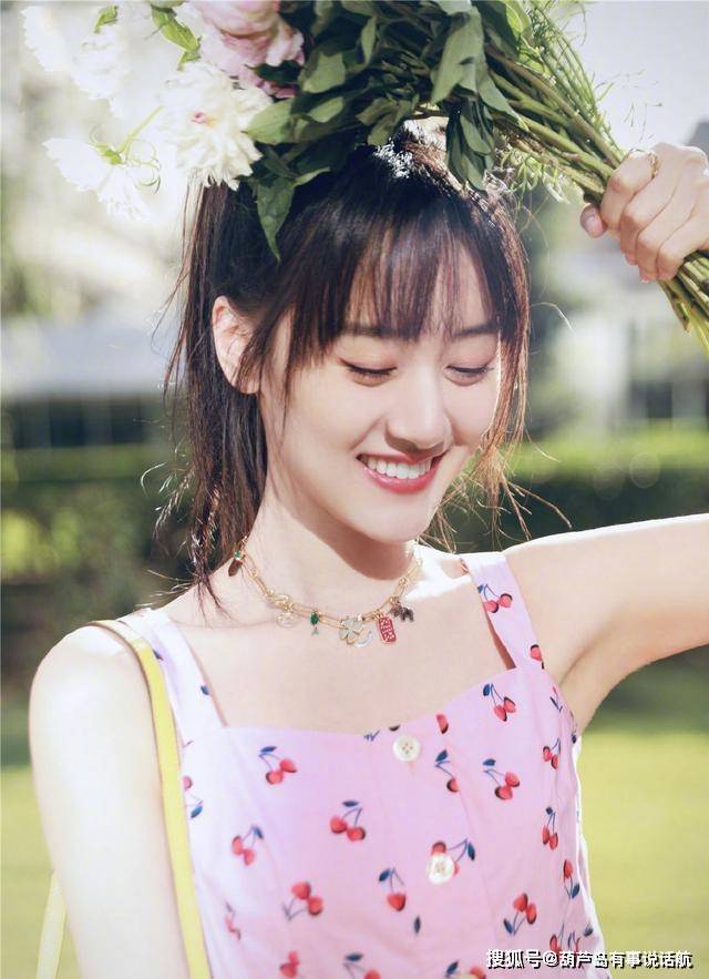 原创袁冰妍,她是《老九门》中的丫头,有一种淡雅的气质,非常迷人