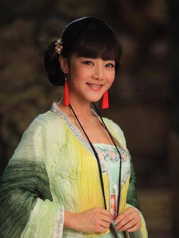 《爱情公寓》5位女星古装:邓家佳温婉,而她可爱的想让