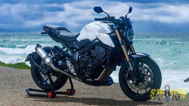大家都知道本田cbr650系列被誉为神车,不仅外形帅气美观,而且四缸