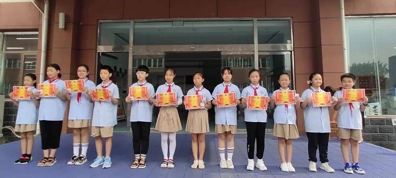 智考小学表彰促前行砥砺攀高峰邯郸私立小学排名