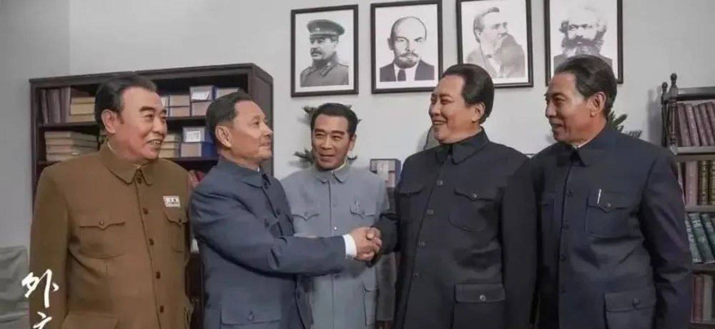 同样是演毛泽东主席,唐国强版与古月版,差别在哪?