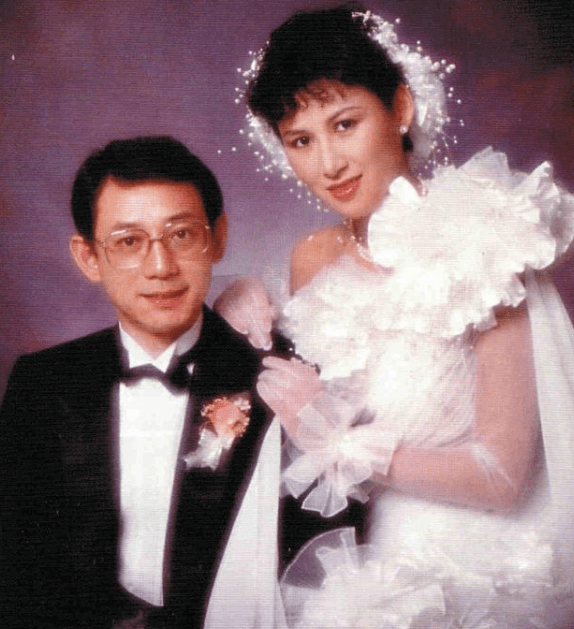 杨受成的玩乐情史,为事业结婚2次,78岁爱上无数风格迥异女明星