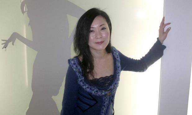 曾是亚视一姐,饰演黄蓉被大家熟知,与小19岁富豪传绯闻_魏秋桦