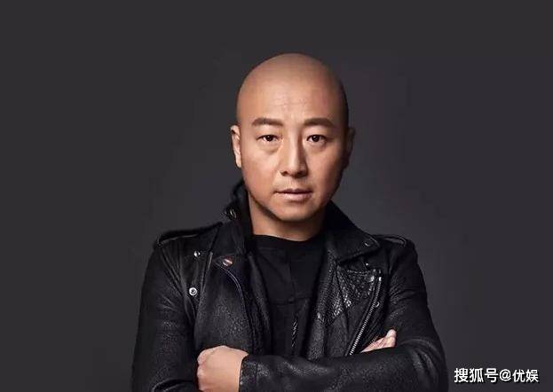 在乐队待了14年,事业巅峰时选择离开,周晓鸥为何转行做演员