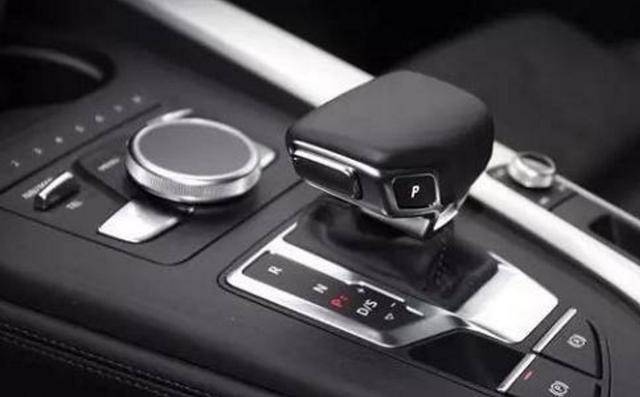 别自称老司机,遇到这种档杆,估计你不会挂倒挡!