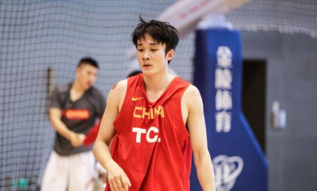 原创无奈不要为难cba丁彦雨航了年薪36万生活窘迫他比不了周琦