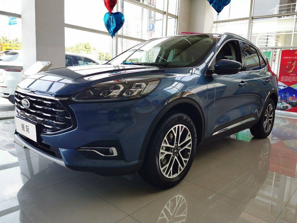 福特suv20万左右,奥迪suv20万左右 标配2.0t发动机,兼顾性能与家用,实拍紧凑型suv福特锐际