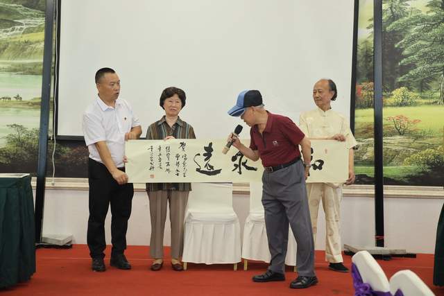 闫家新先生为河南水灾捐赠闫氏太岁液仪式在温江举行