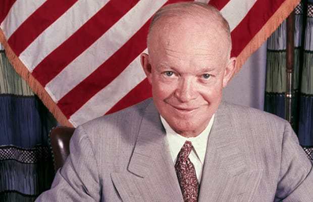 1952年 艾森豪威尔又杀回政界,竞选总统获胜,成为第34任美国总统