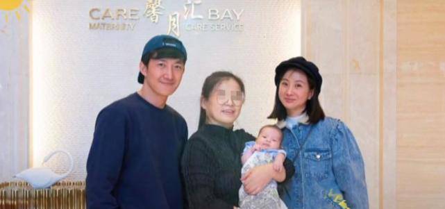 演员王阳妻子高斯出月子,女儿正面照曝光,皮肤白皙眉眼超像爸爸