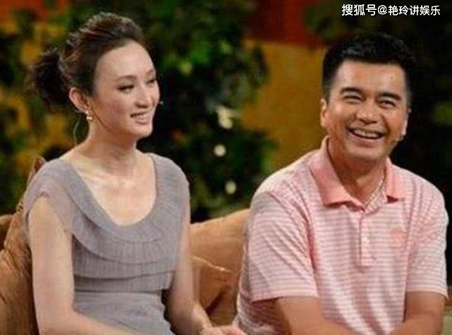 许亚军"隐藏"的四婚妻子,颜值不输前三任,还是圈内熟人