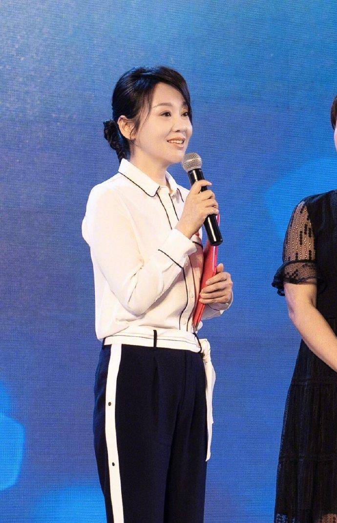 "无烟西安健康中国"2021年世界无烟日宣传活动,当天的闫妮状态非常好