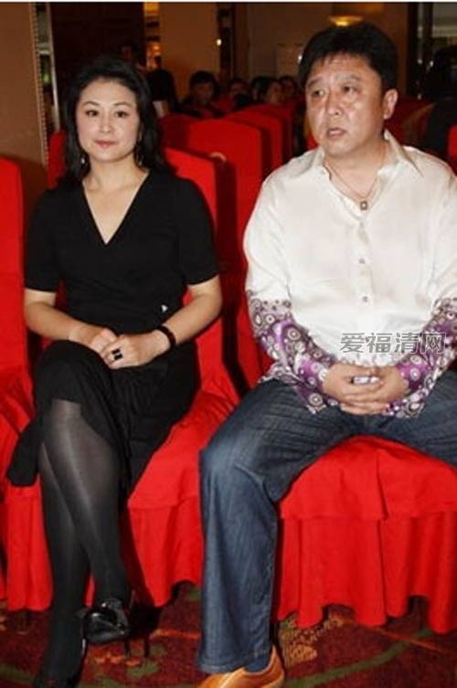 演员于月仙去世 导演何晓畅发文悼念 车祸原因猜测浮现