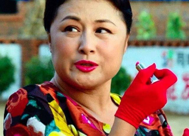 于月仙离世后,辽宁民间艺术团发讣告悼念,全体演职人员泪如雨下!