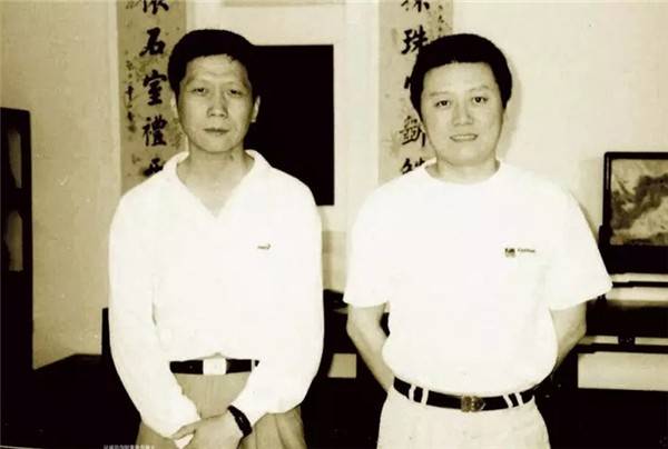 公开表示,"最大的聪明就是用比自己聪明的人",并且京圈的领袖叶京,曾