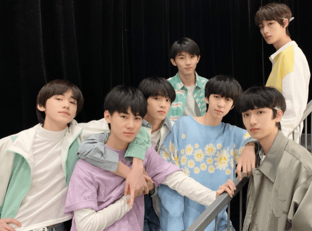 原创tfboys屡传解散时代少年团风头正劲tf家族三代能支棱起来吗