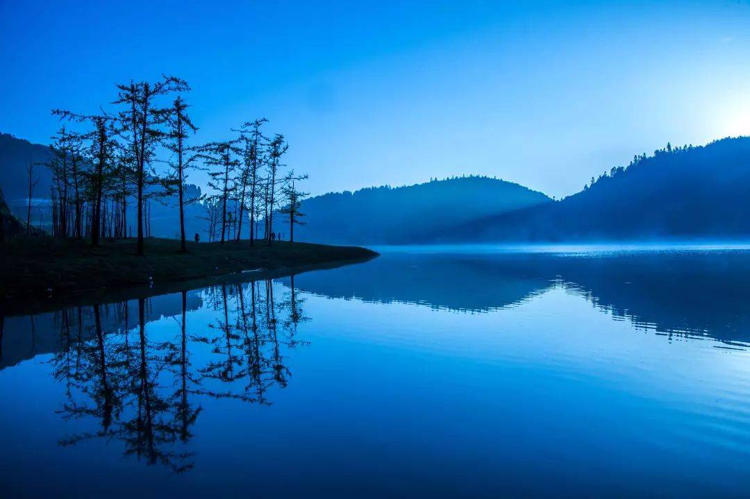 丰都南天湖布莱顿怎么样?夏季平均气温20℃,高山湖泊