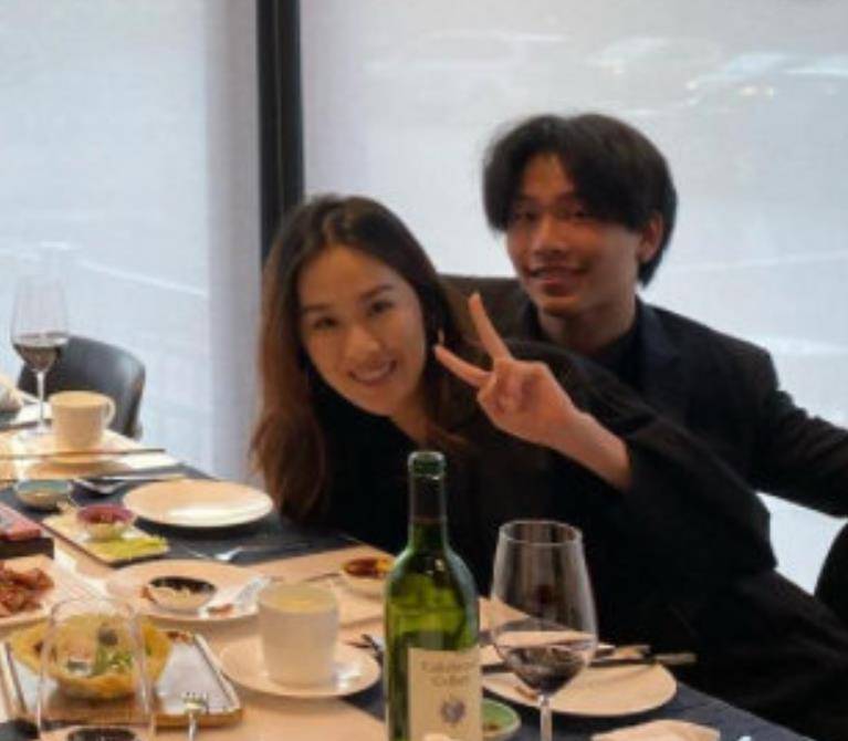 许多歌迷也是陆续留言板留言,陈尊佑的目光或是很非常好的,有歌迷也