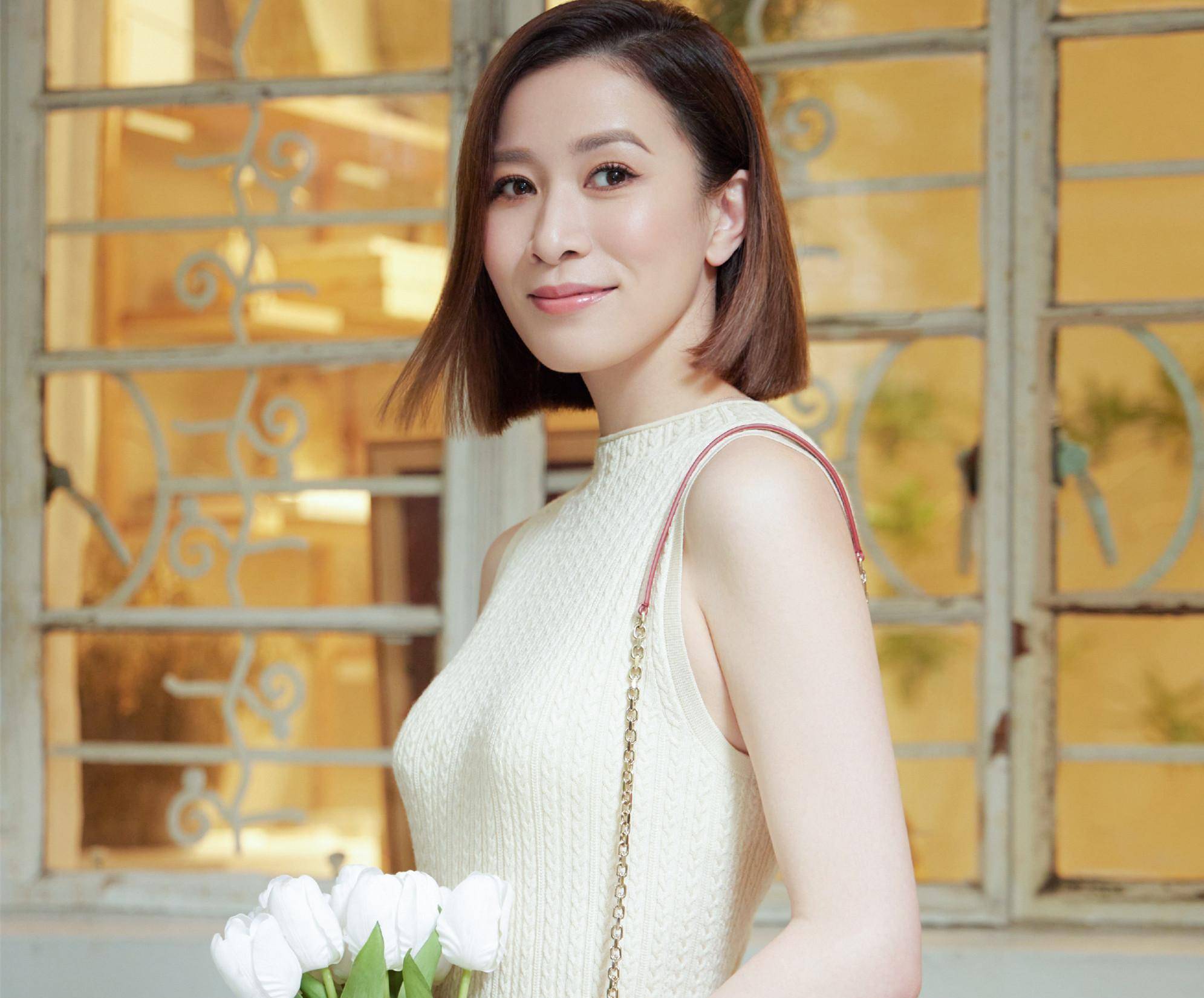 原创佘诗曼被曝坐拥5套房价值1.2亿,46岁单身无儿女,坚信会找到真爱