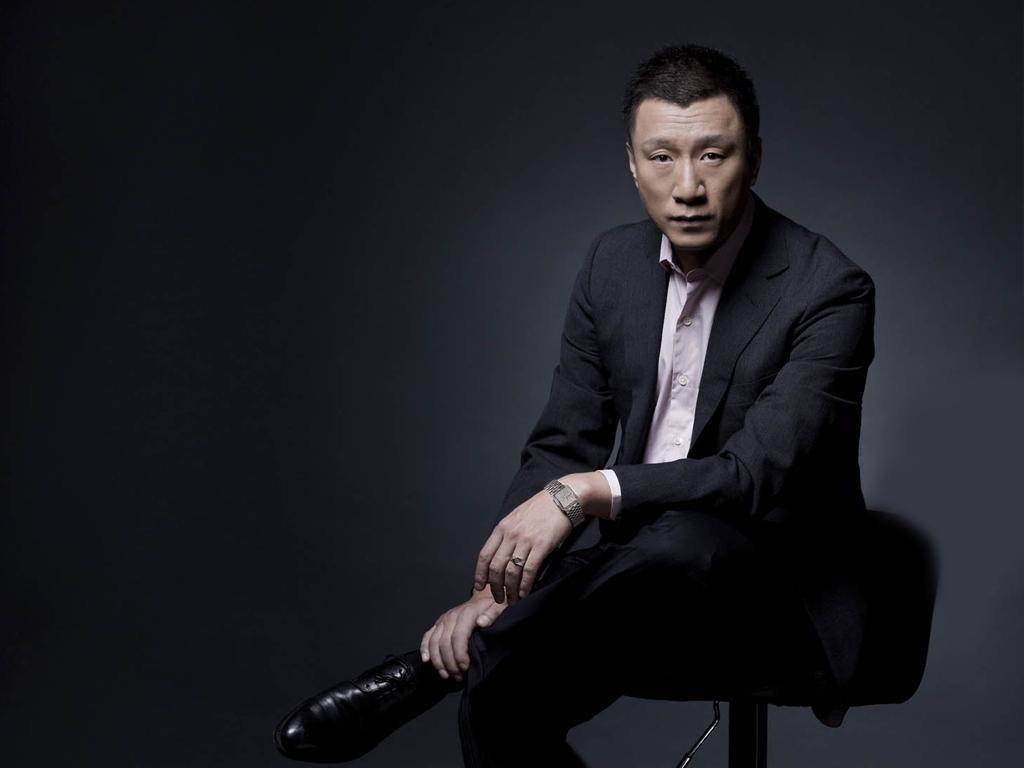 原创20年前,孙红雷和巩俐传绯闻,大他11岁的前女友丁嘉丽如今怎么样
