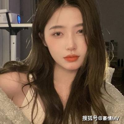 高颜值女生头像真人2021高清_好看的长发女生头像图片