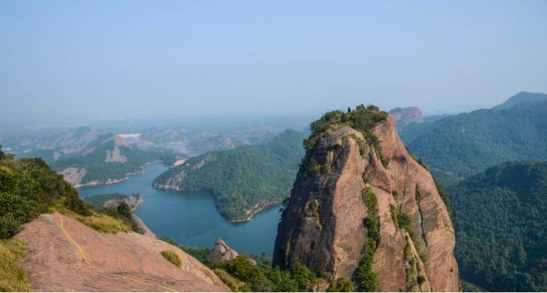 江西有座乌龟山,漫山遍野爬满"小乌龟,门票十分亲民!_龟峰